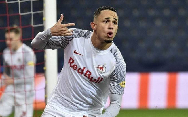  那不勒斯主场横扫罗马，奥斯梅恩独中两元  